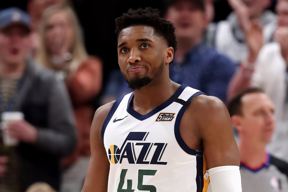  爵士凯斯勒双20数据比肩马龙时期  