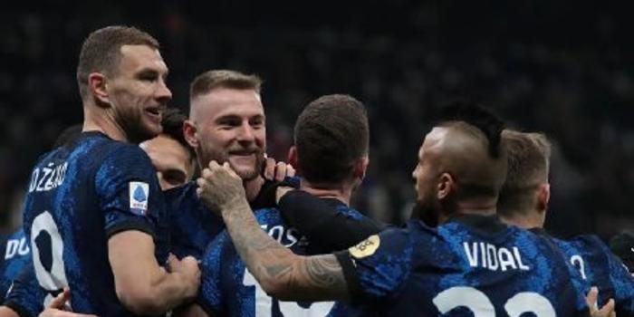  劳塔罗双响国米完胜升班马  