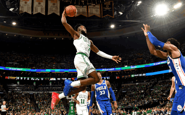  杰伦布朗末节发威凯尔特人击退76人